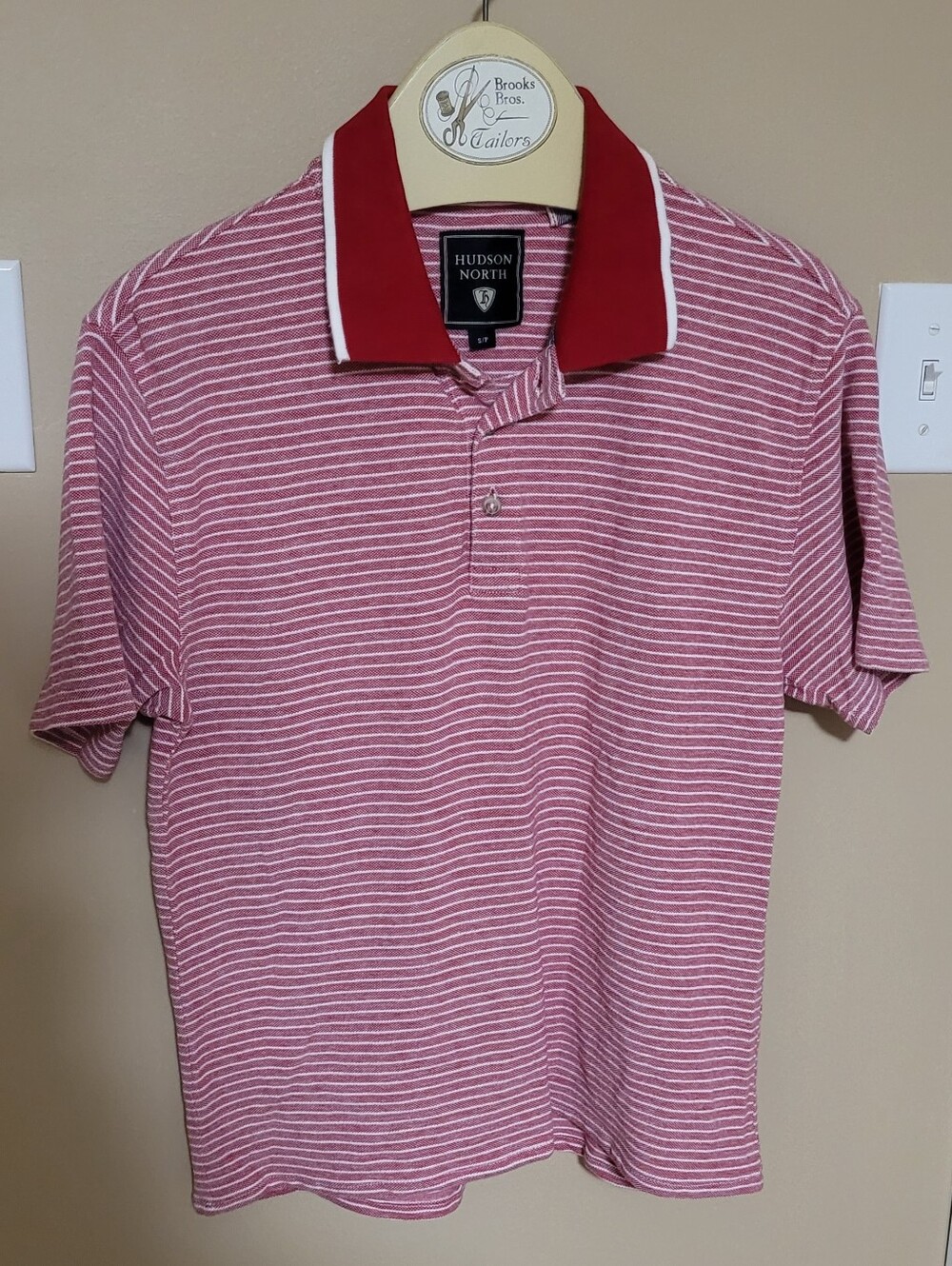 Hudson North Men’s Red Striped Polo with Contrast Collar